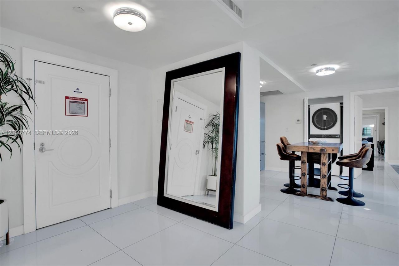 1250 Ocean Dr , Unit 2N, Miami Beach, FL 33139 Photo