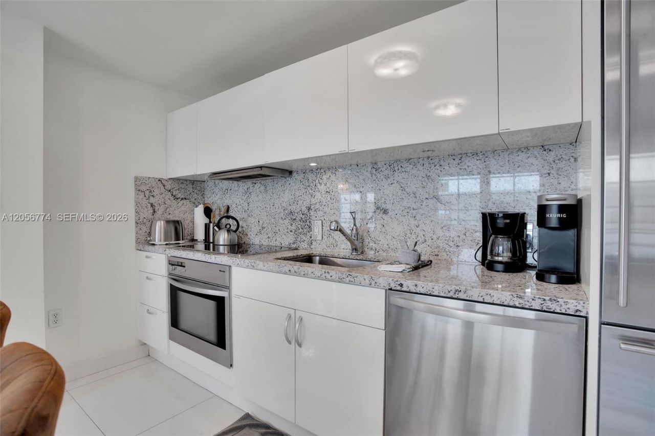 1250 Ocean Dr , Unit 2N, Miami Beach, FL 33139 Photo