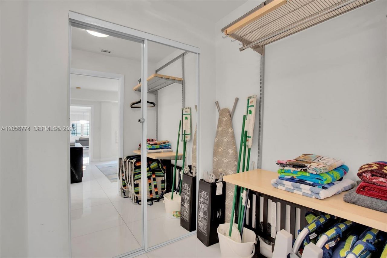 1250 Ocean Dr , Unit 2N, Miami Beach, FL 33139 Photo