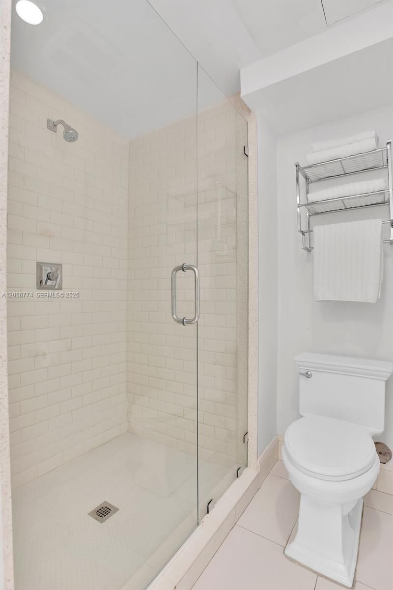 1250 Ocean Dr , Unit 2N, Miami Beach, FL 33139 Photo
