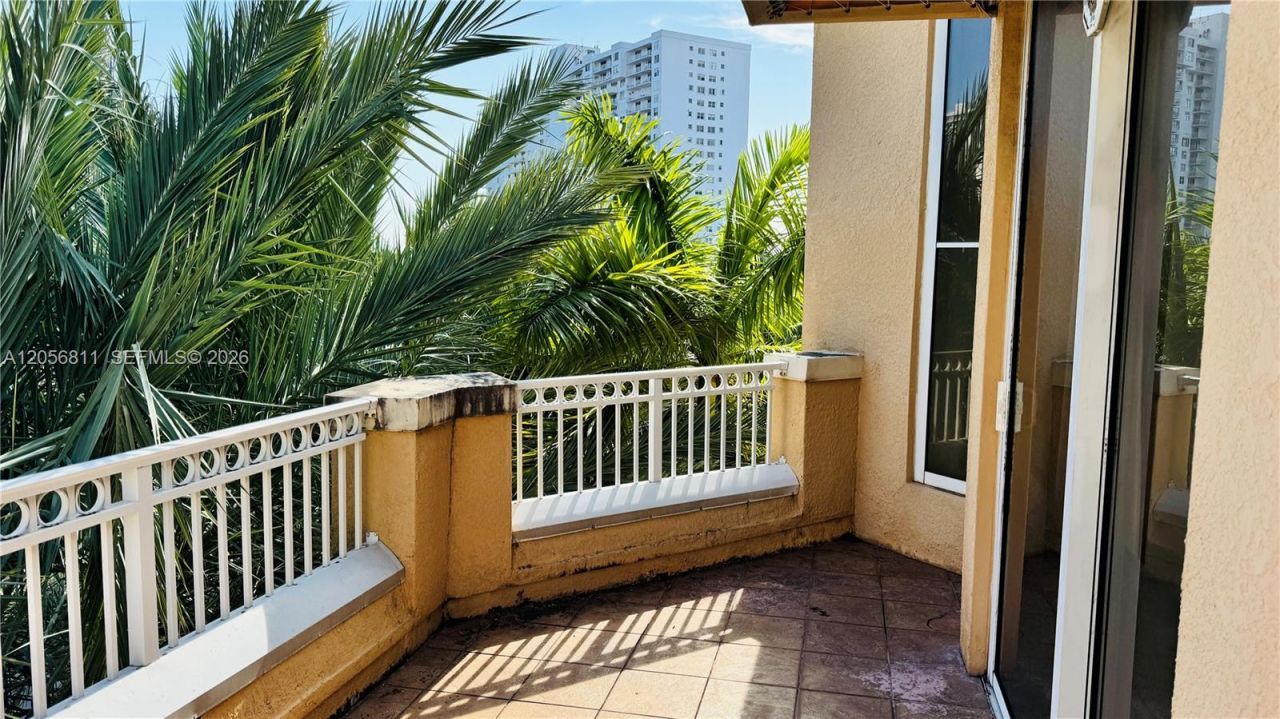 3001 NE 185th St , Unit 431, Aventura, FL 33180 Photo
