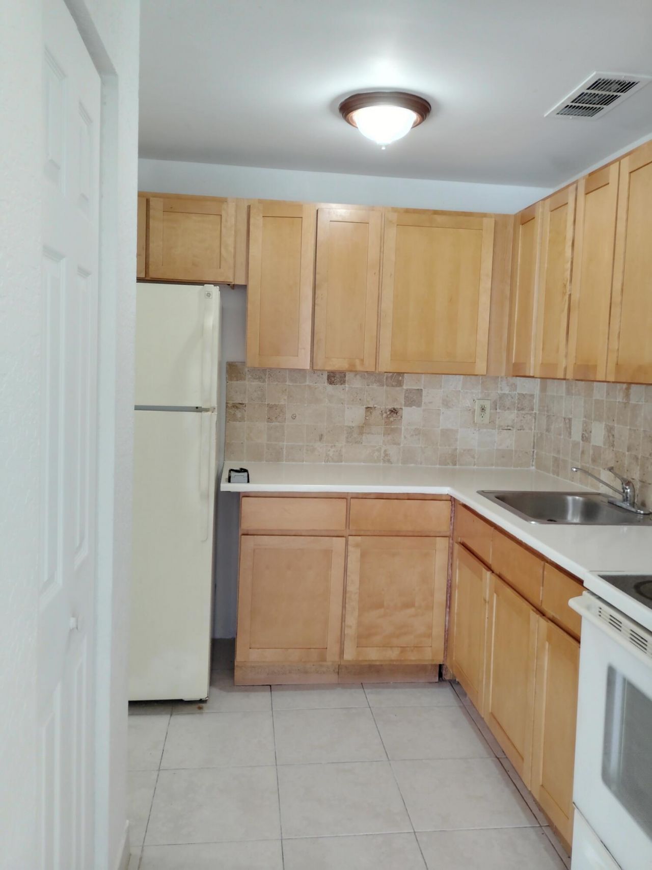 407 Executive Center Drive, Unit 110, West Palm Beach, FL 33401 Photo