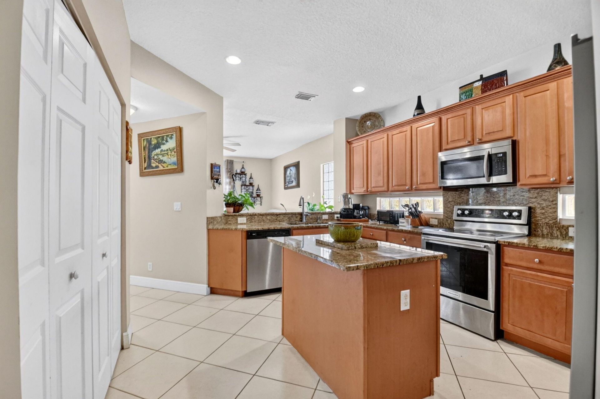 809 Triana Street, West Palm Beach, FL 33413 Photo