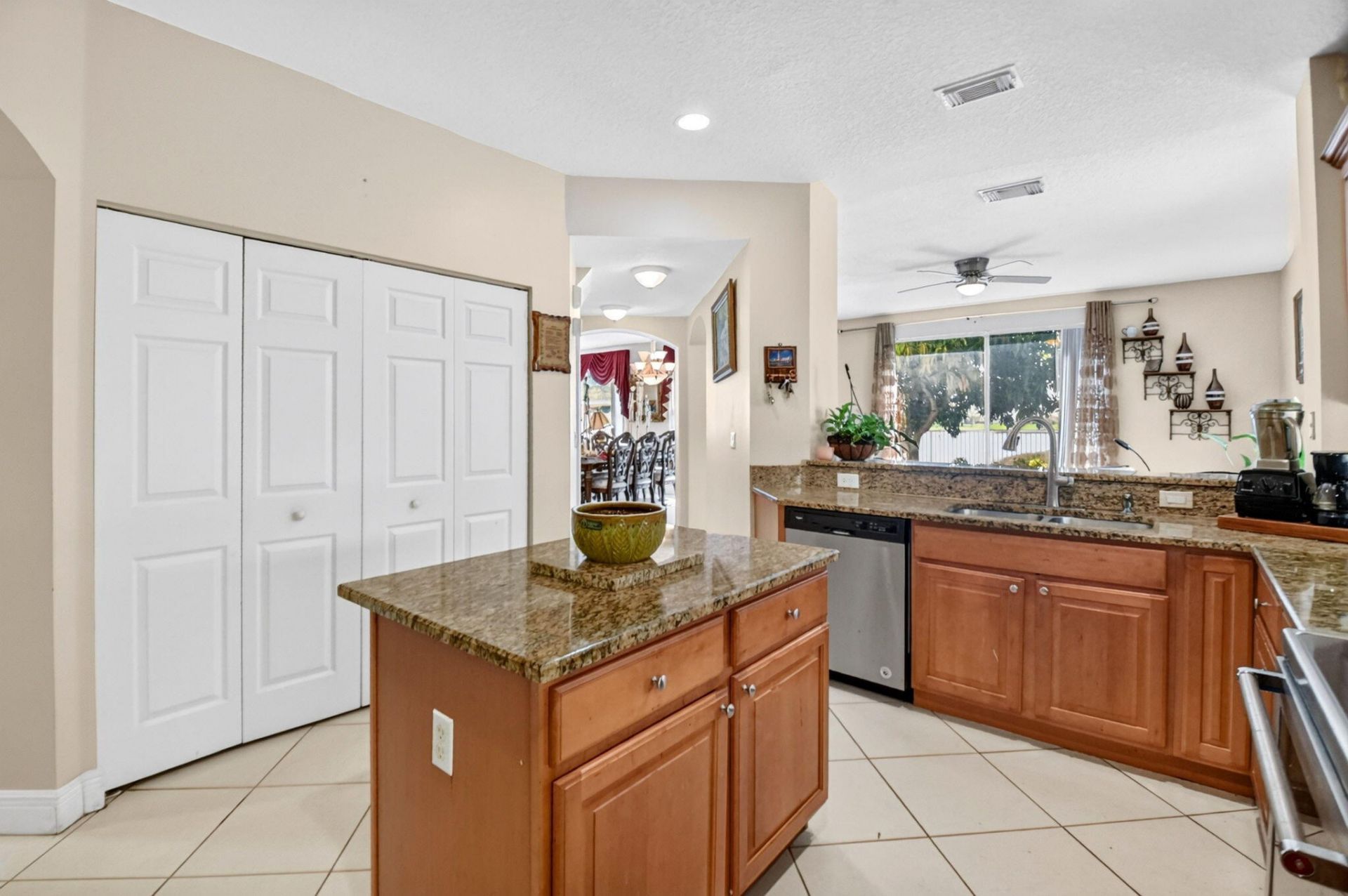 809 Triana Street, West Palm Beach, FL 33413 Photo