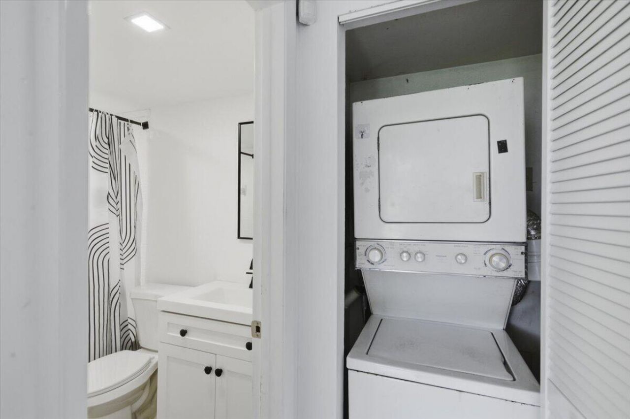 6301 N University Drive, Unit 206, Tamarac, FL 33321 Photo