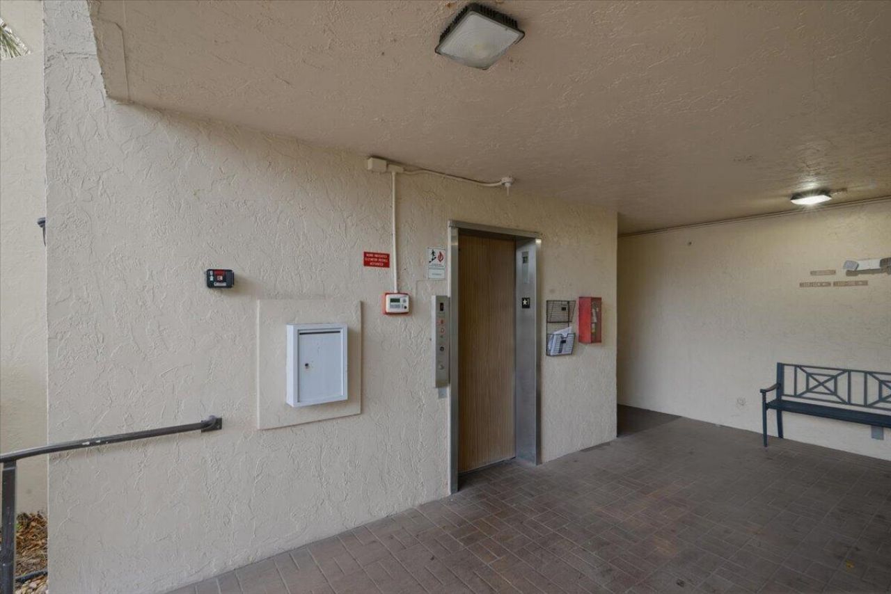 6301 N University Drive, Unit 206, Tamarac, FL 33321 Photo