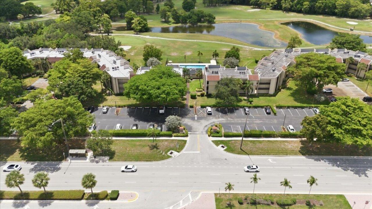 6301 N University Drive, Unit 206, Tamarac, FL 33321 Photo