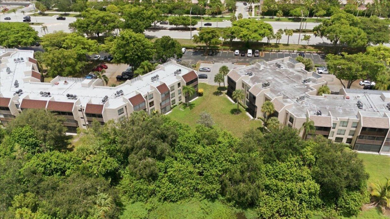 6301 N University Drive, Unit 206, Tamarac, FL 33321 Photo