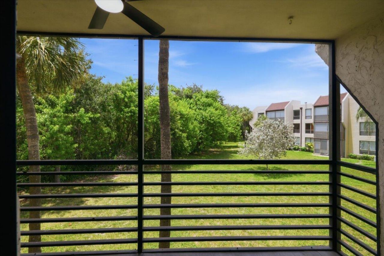 6301 N University Drive, Unit 206, Tamarac, FL 33321 Photo