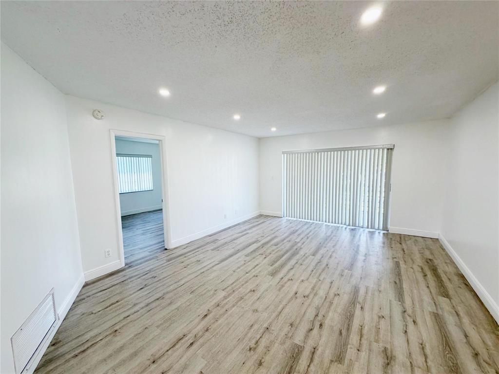 2710 Riverside Drive, Unit 201-A, Coral Springs, FL 33065 Photo