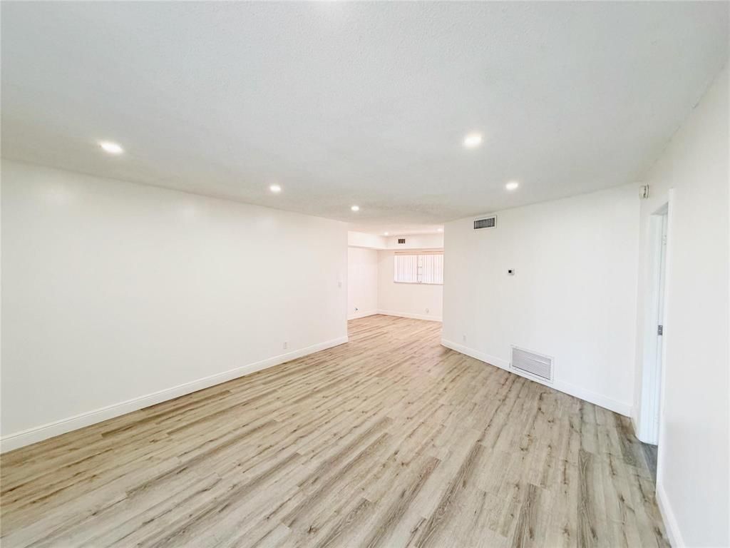 2710 Riverside Drive, Unit 201-A, Coral Springs, FL 33065 Photo