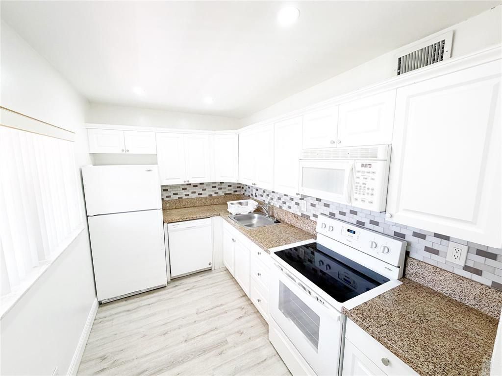 2710 Riverside Drive, Unit 201-A, Coral Springs, FL 33065 Photo