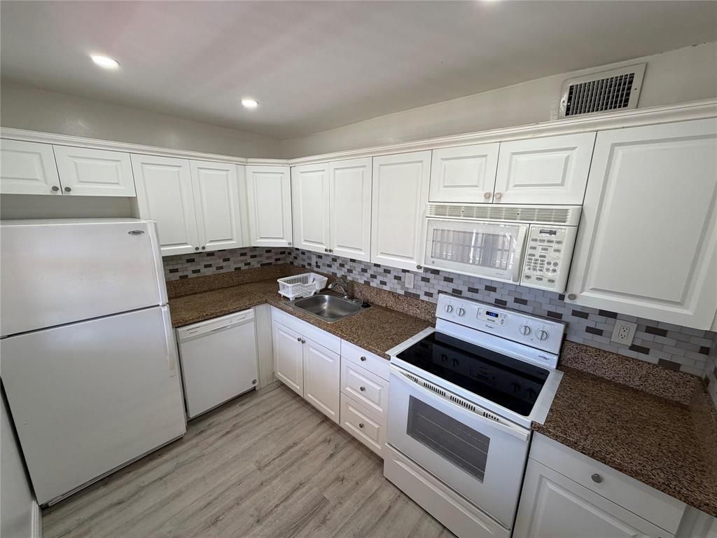 2710 Riverside Drive, Unit 201-A, Coral Springs, FL 33065 Photo