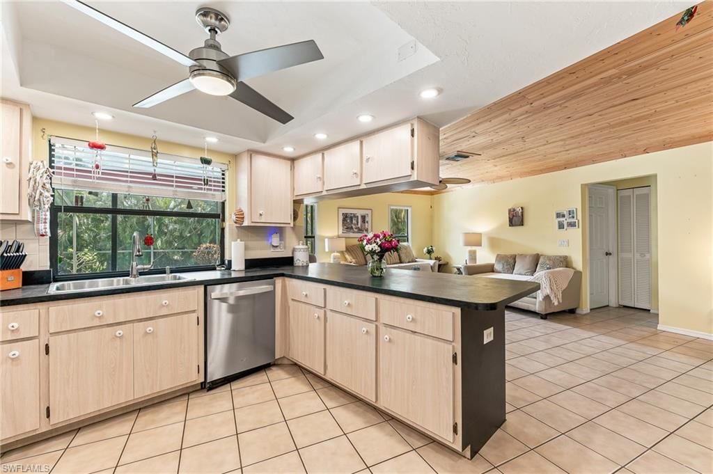 10099 Tropical Dr, Bonita Springs, FL 34135 Photo