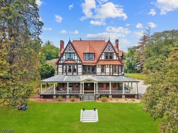 30 N Mountain Ave, Montclair, NJ 07042