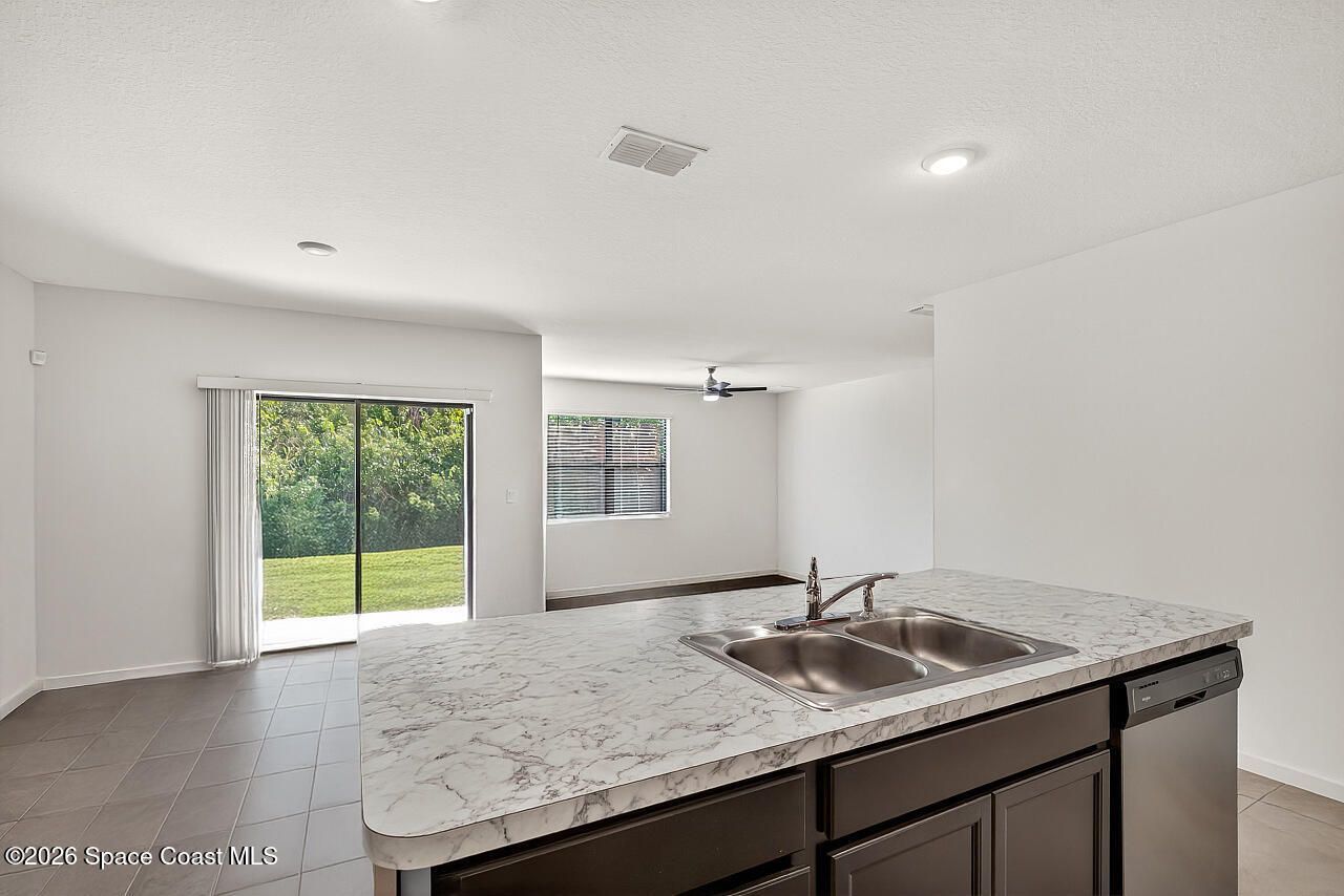 5307 Entertainment Way , Fort Pierce, FL 34947 Photo