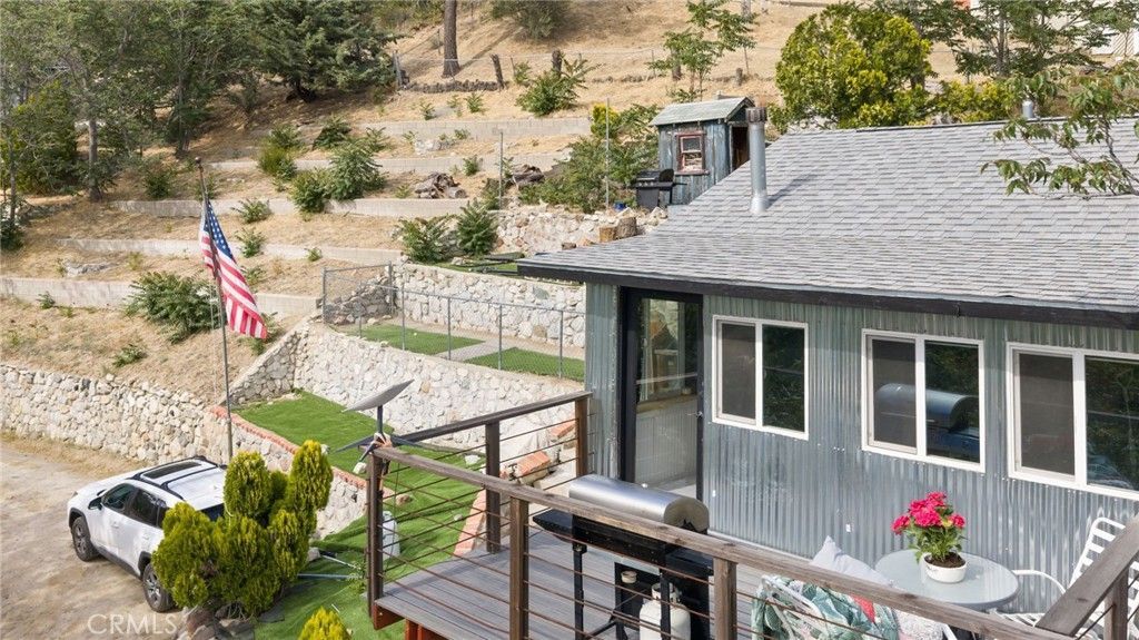 17601 Lone Pine, Lake Hughes, CA 93532 Main Photo
