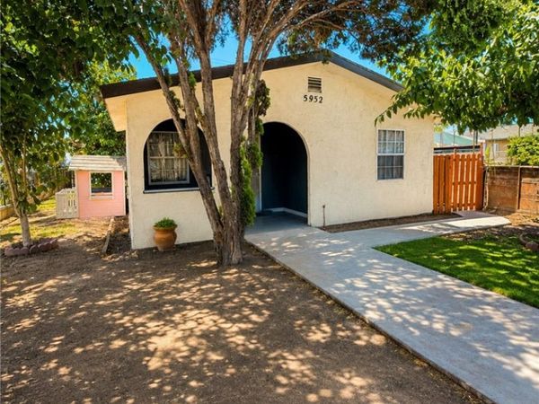 5952 Priory , Bell Gardens, CA 90201