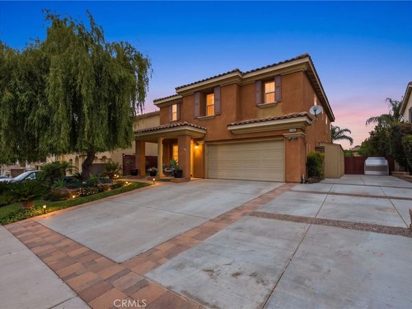 2180 Stonewood , Mentone, CA 92359