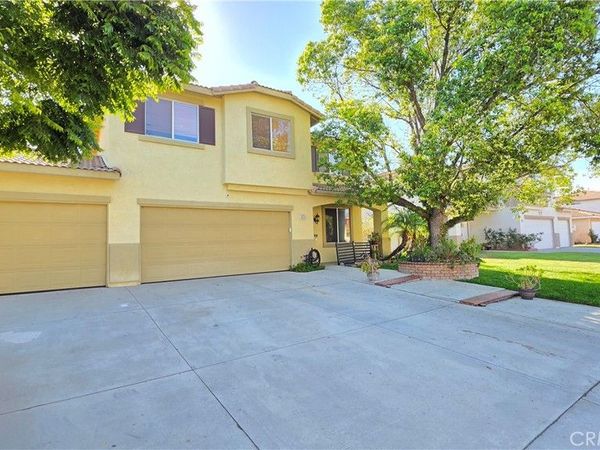 16359 Breezewood Court , Moreno Valley, CA 92551