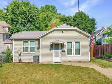 909 Brown Avenue NW, Canton, OH 44703