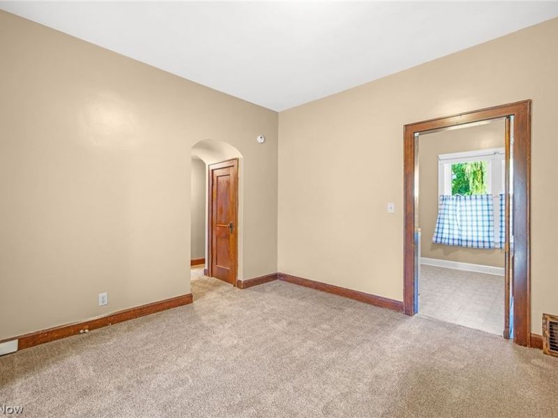 909 Brown Avenue NW, Canton, OH 44703 Photo 11