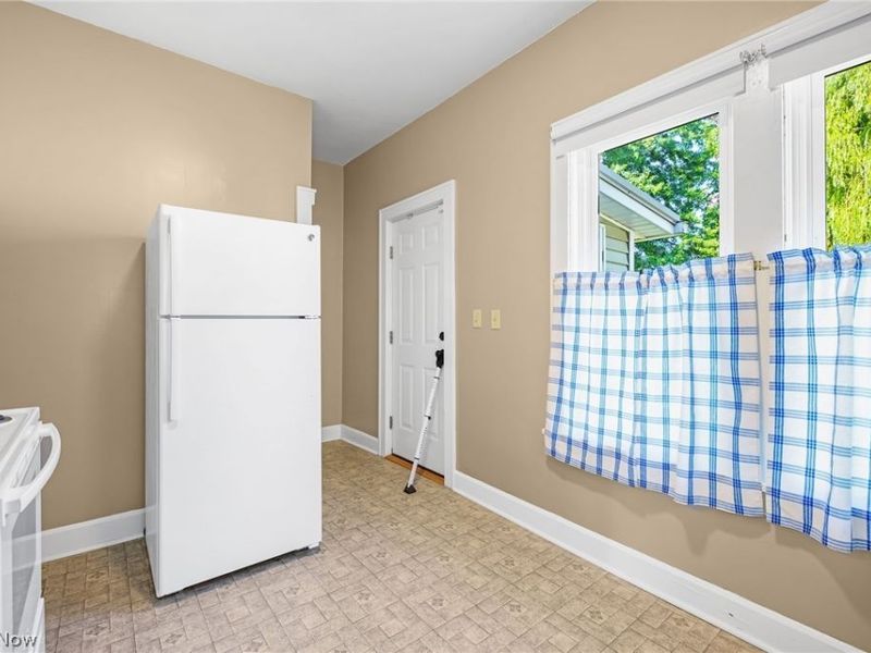 909 Brown Avenue NW, Canton, OH 44703 Photo 15
