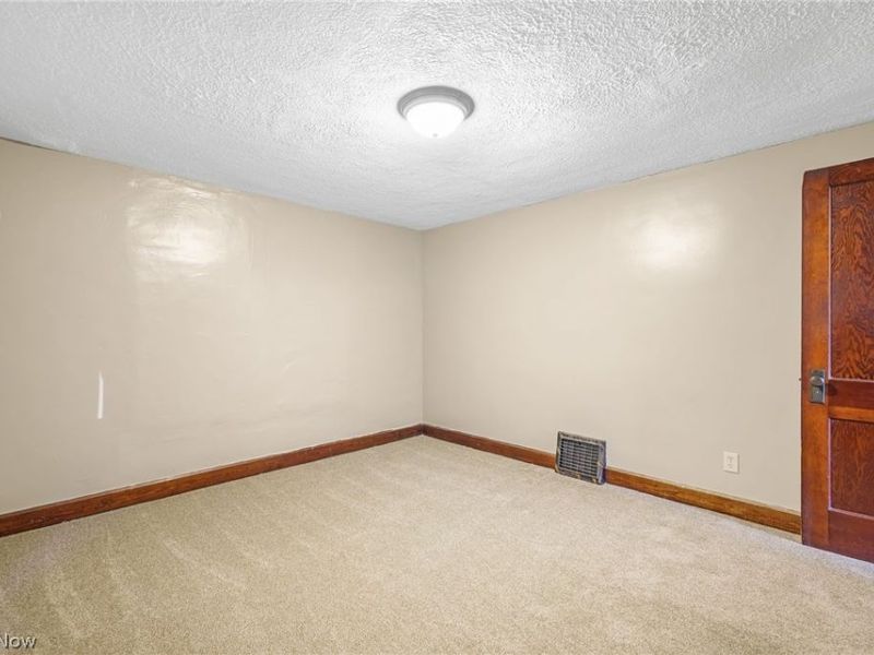 909 Brown Avenue NW, Canton, OH 44703 Photo 25