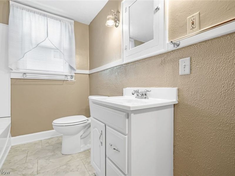 909 Brown Avenue NW, Canton, OH 44703 Photo 28
