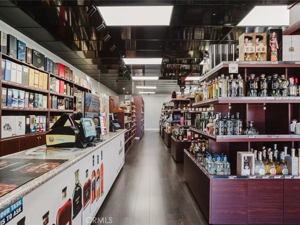 465 W Broadway , Glendale, CA 91204