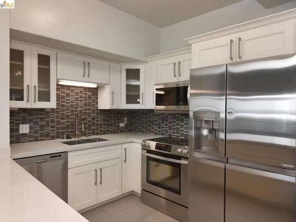 6363 Christie Ave , Emeryville, CA 94608