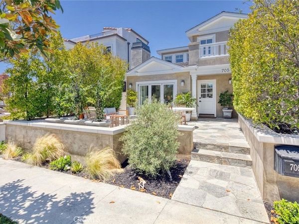 705 Larkspur Avenue , Corona Del Mar, CA 92625