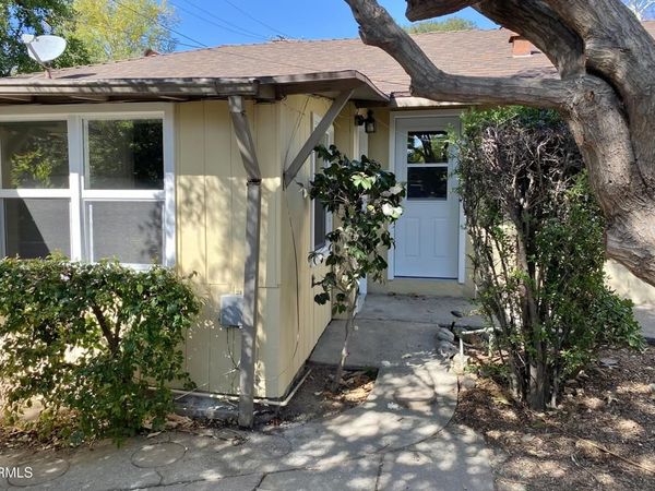 1523 N Grand Oaks Avenue, Unit 2, Pasadena, CA 91104