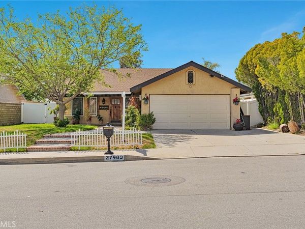 27483 Pamplico , Valencia, CA 91354