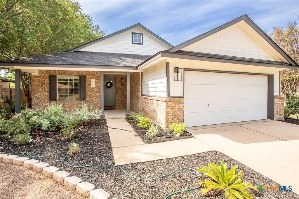 617 Barbara Way, Bastrop, TX 78602 Main Photo