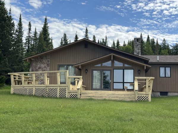 1528 S Forest LN, Cedarville, MI 49719