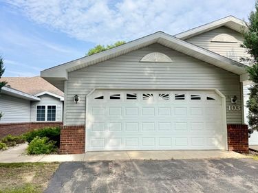103 Raven Court, Mankato, MN 56001