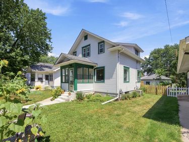 4042 Queen Avenue N, Minneapolis, MN 55412
