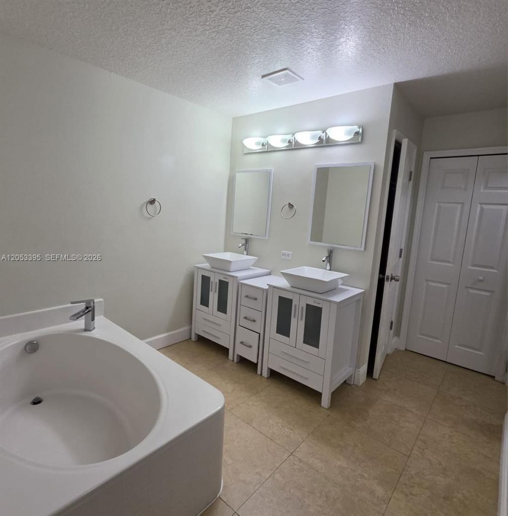 226 Pinefield Dr , Sanford, FL 32771 Photo