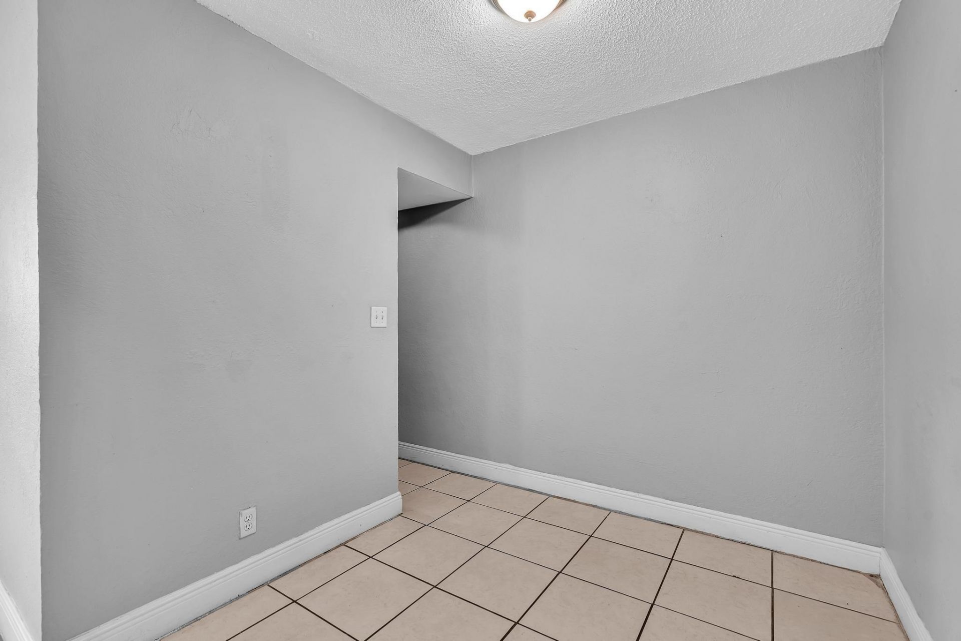 626 SW 14th Avenue, Unit 212, Fort Lauderdale, FL 33312 Photo