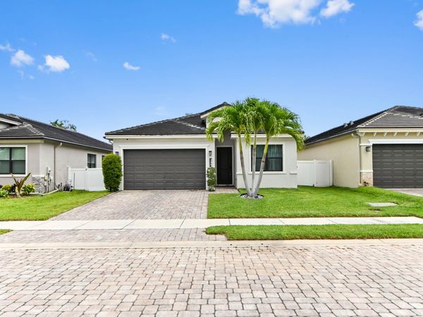 7461 Moonrise Drive, Lake Worth, FL 33467