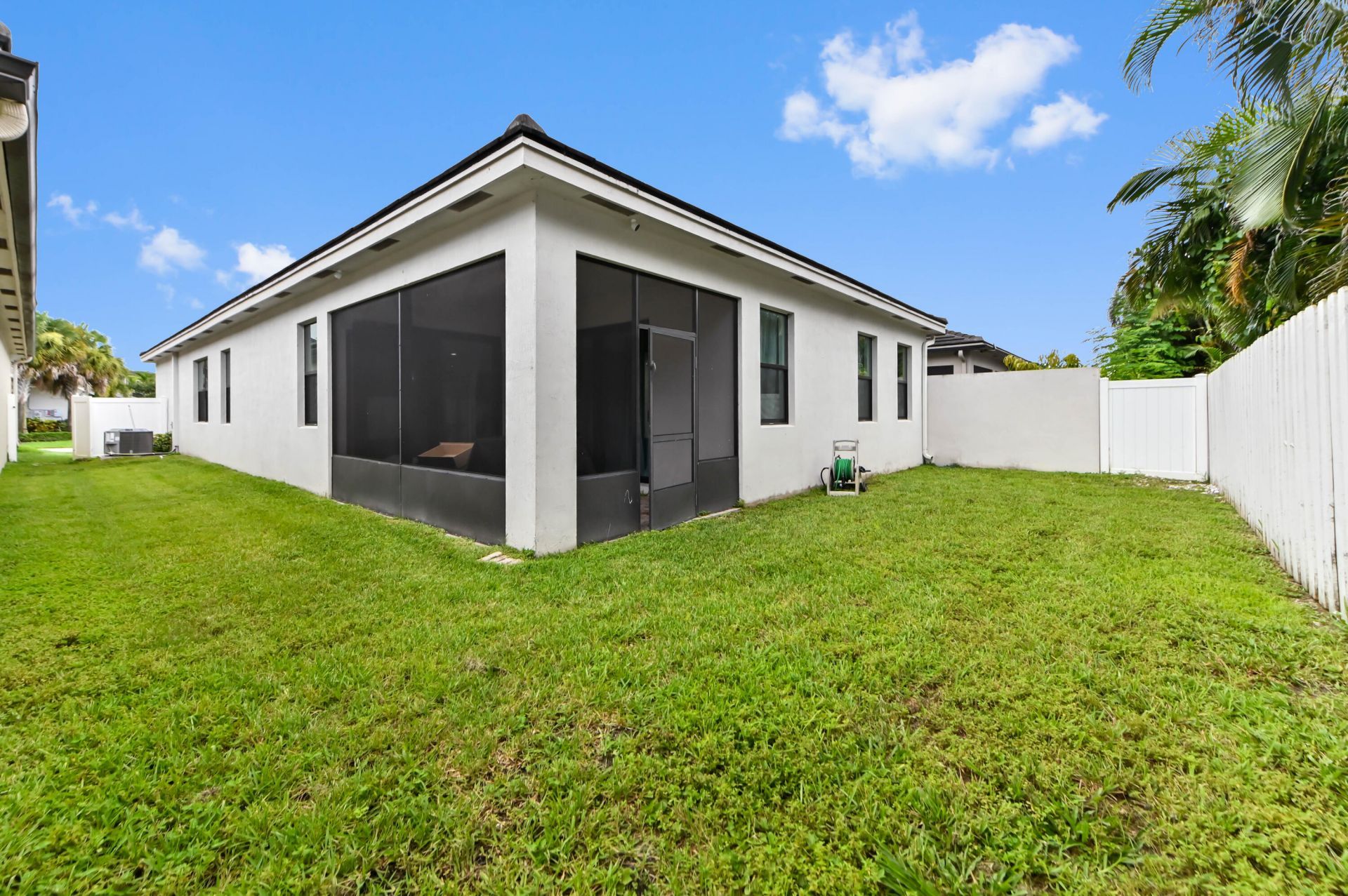 7461 Moonrise Drive, Lake Worth, FL 33467 Photo