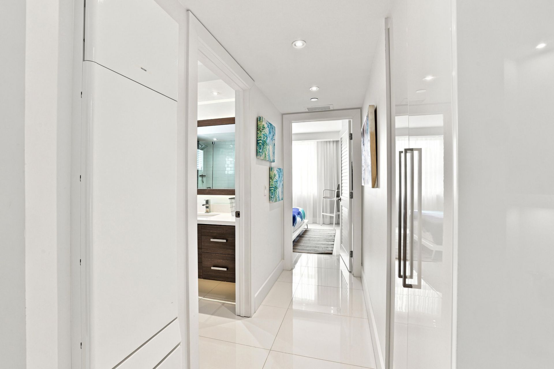 17100 N Bay Road, Unit 1401, Sunny Isles Beach, FL 33160 Photo