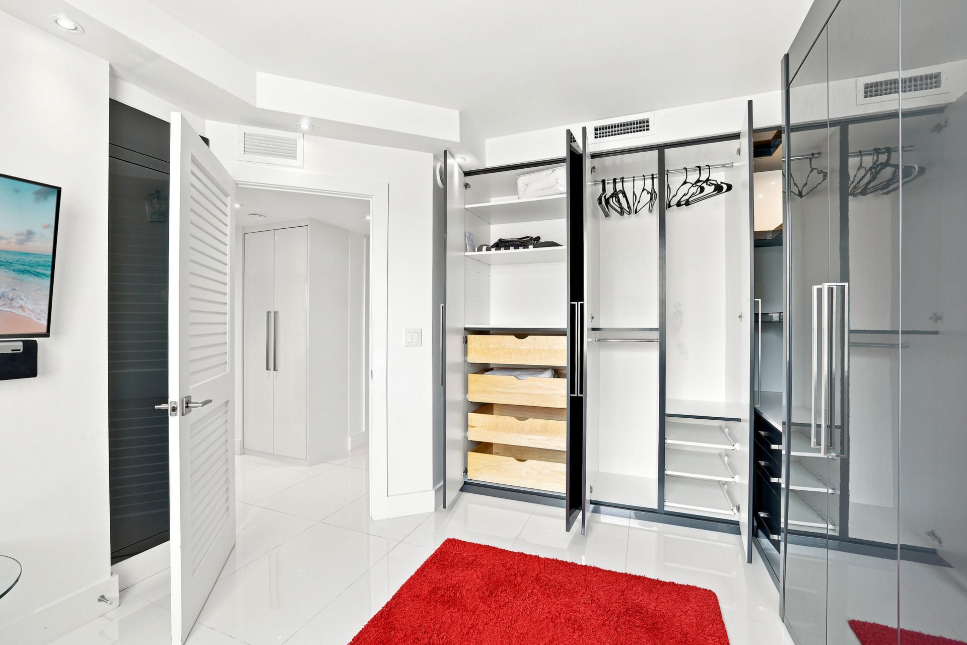 17100 N Bay Road, Unit 1401, Sunny Isles Beach, FL 33160 Photo