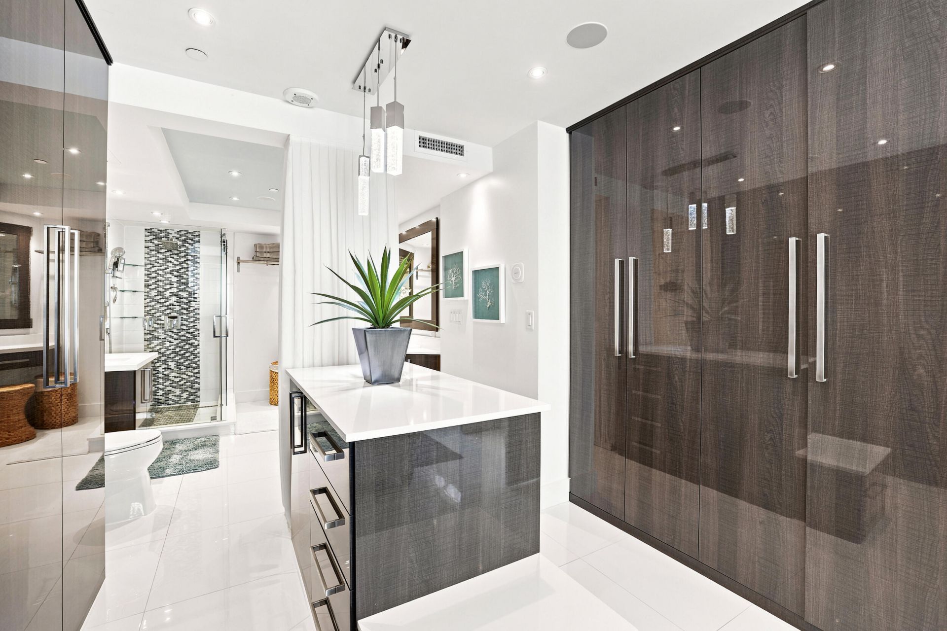 17100 N Bay Road, Unit 1401, Sunny Isles Beach, FL 33160 Photo