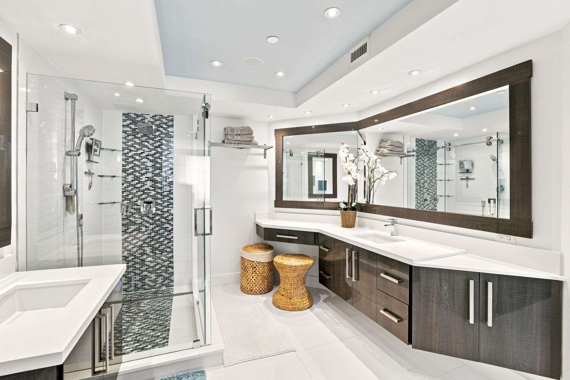17100 N Bay Road, Unit 1401, Sunny Isles Beach, FL 33160 Photo