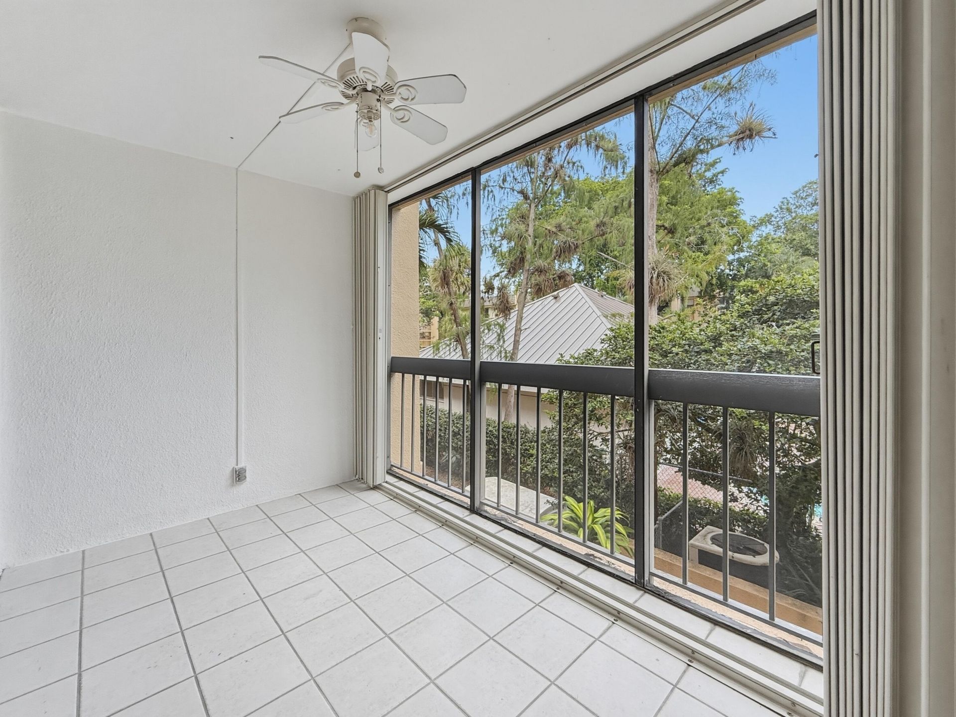 8437 Forest Hills Drive, Unit 207, Coral Springs, FL 33065 Photo
