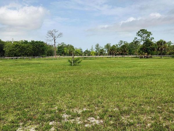 2320 Buck Ridge Trail, Loxahatchee, FL 33470