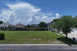 871 Waterton Ave.  photo 4