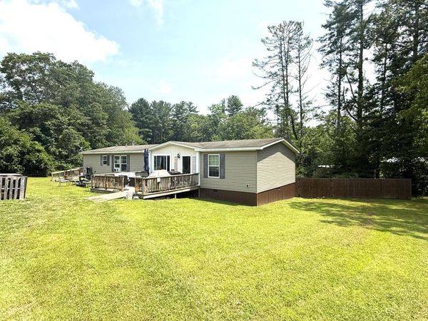 1622 Moncove Lake Access, Gap Mills, WV 24941